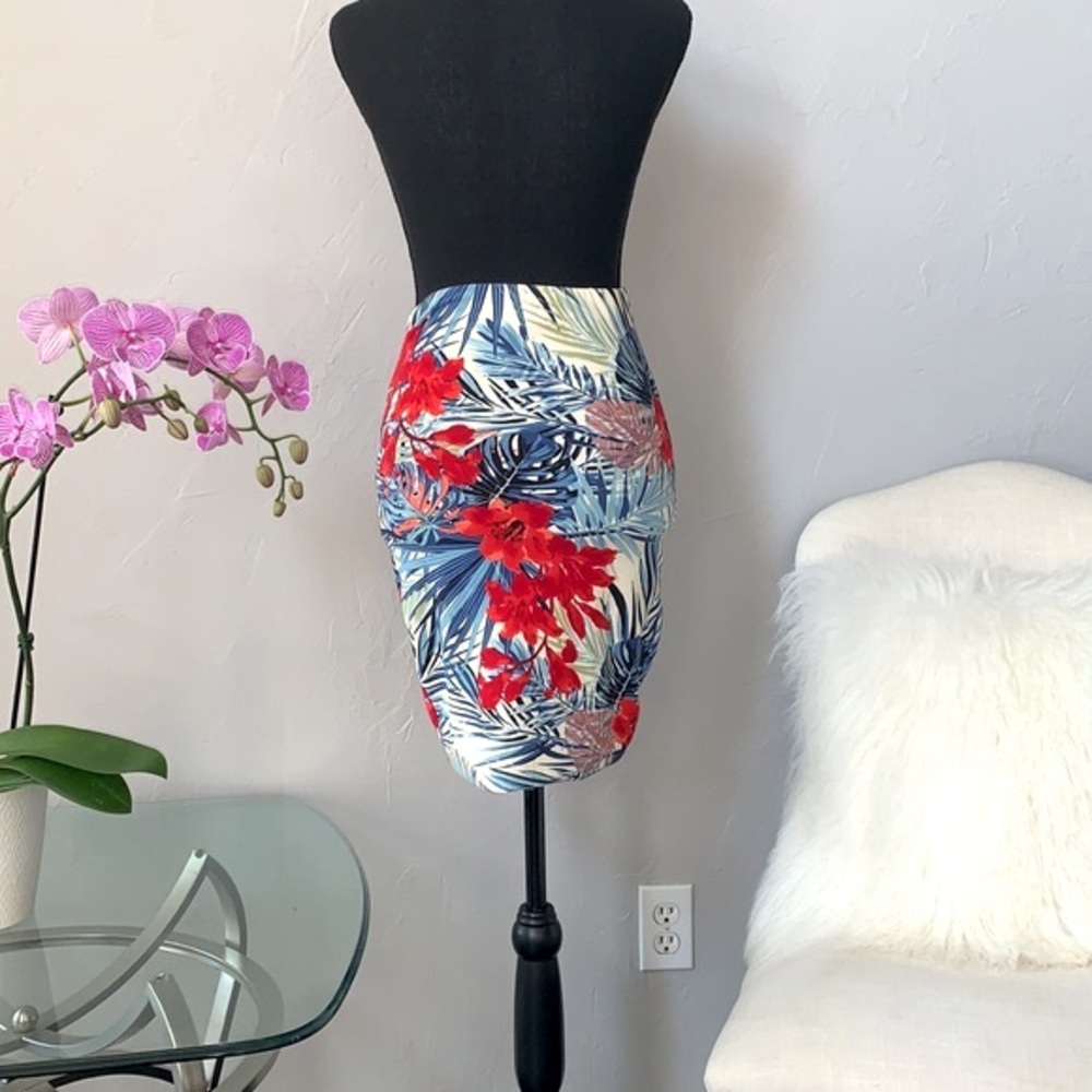 Seduction Floral Tropical Mini Skirt - Picture 4 of 7